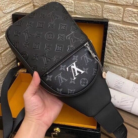 LV-Explosive Soft Cowhide Simple Chest Bag