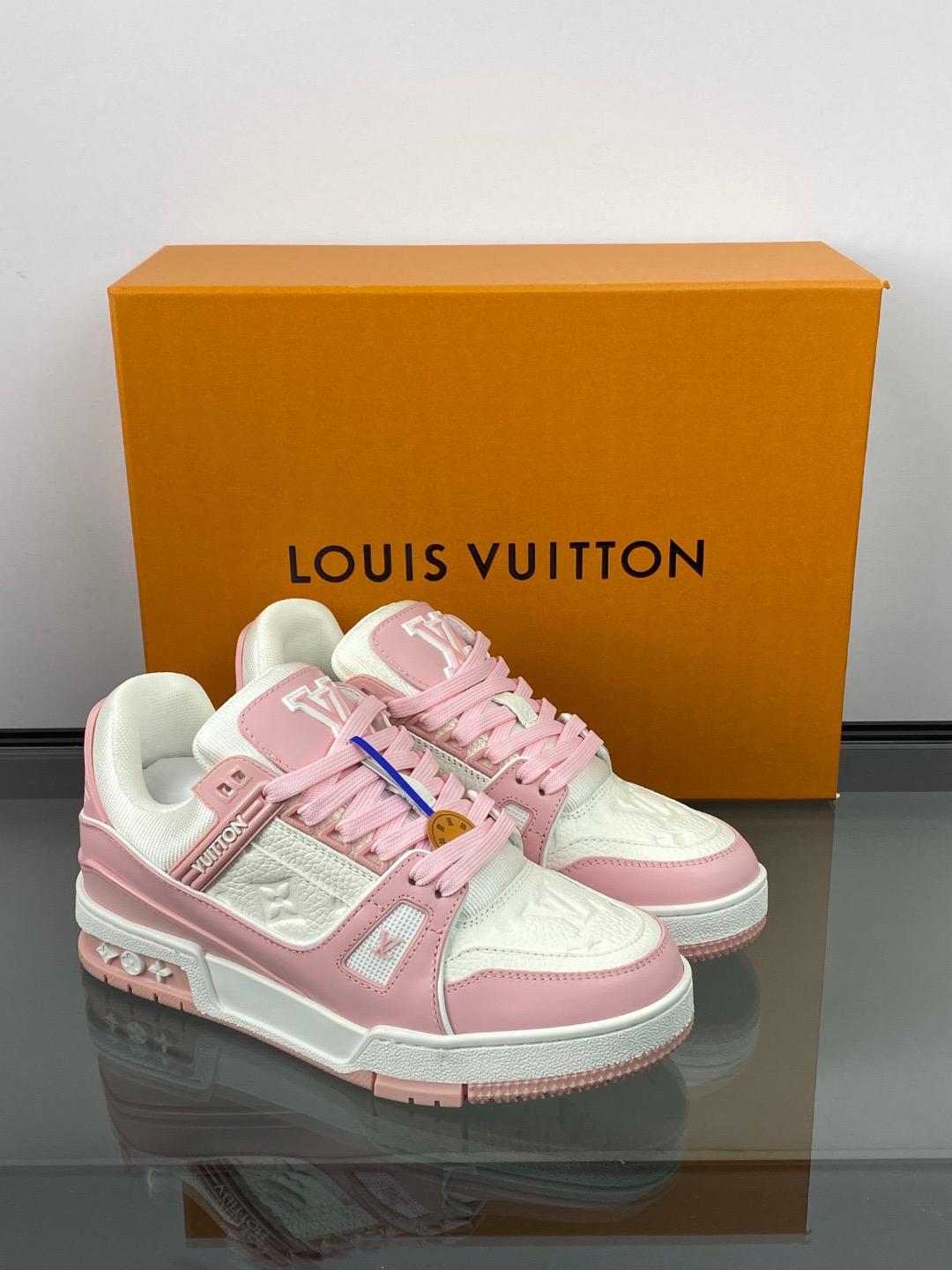 LOUIS VUITTON - LV Trainer Low White&Pink Woman Shoes