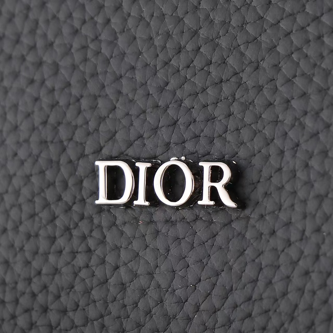 Dior-saddle