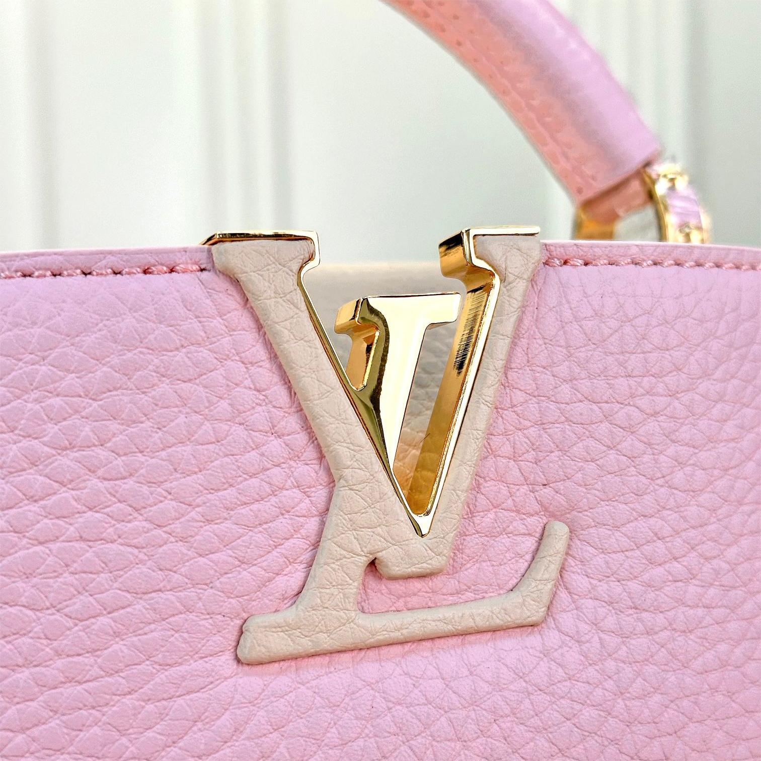LV-Pink Mini Capucines Handbag