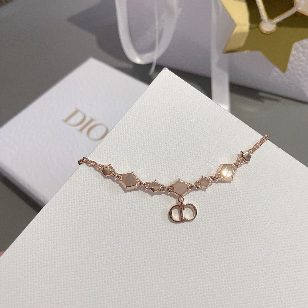 Chanel-Star Diamond Necklace Rose Gold