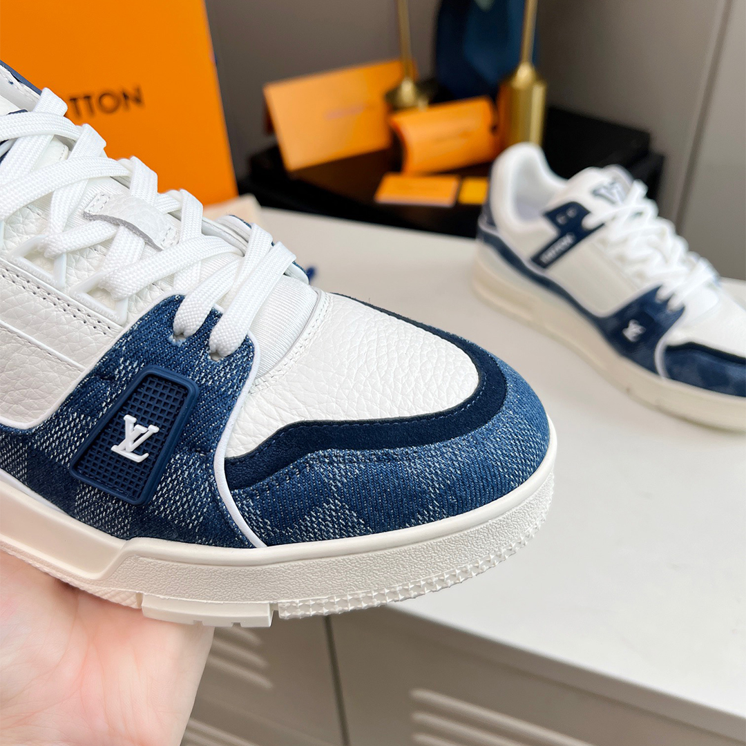 LV-Milan show runway models