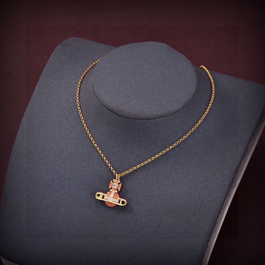 Vivienne Westwood- Saturn set