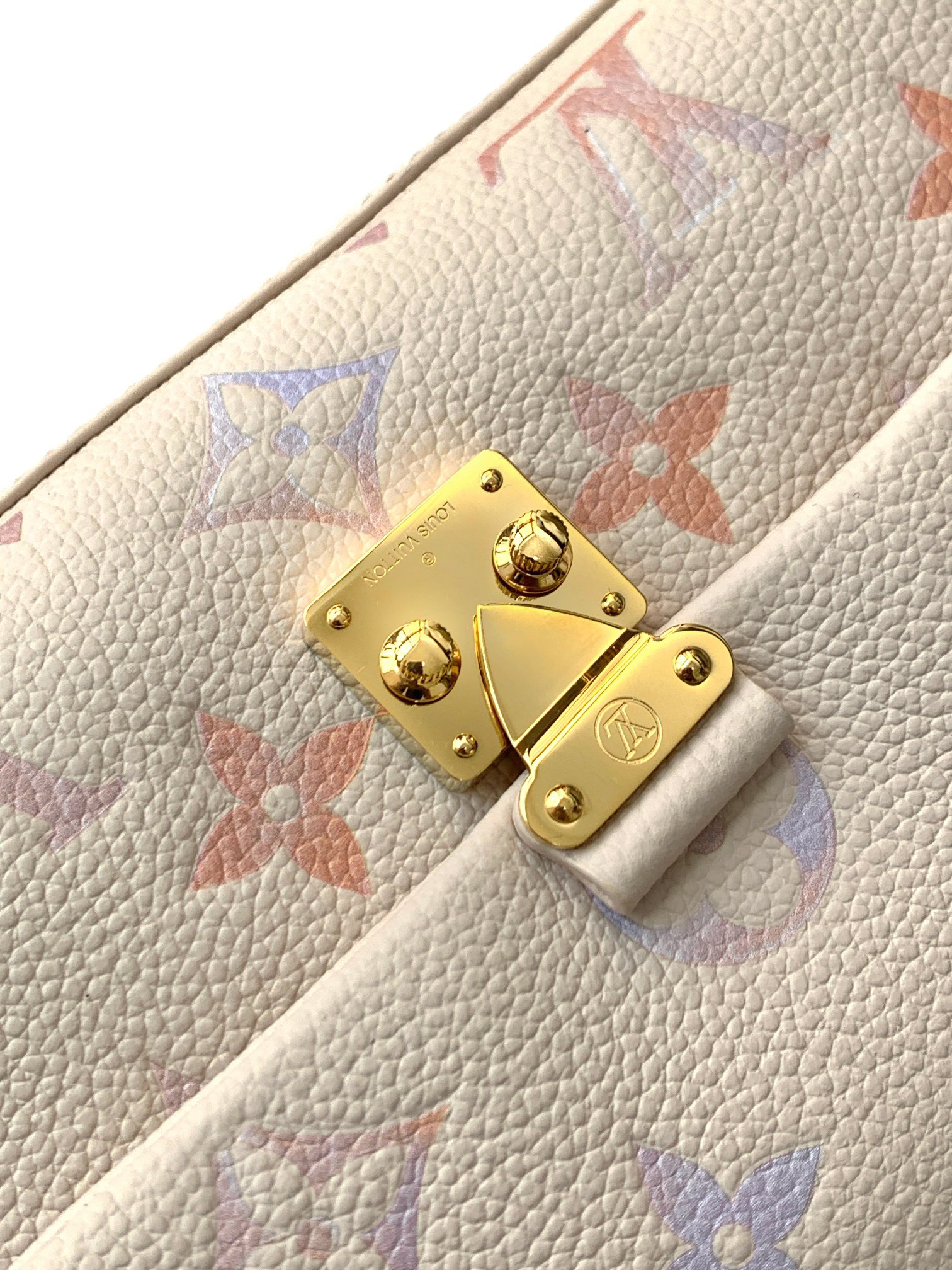 LOUIS VUITTON - LV Nano Madeleine Single Shoulder Handle Mini Bag White