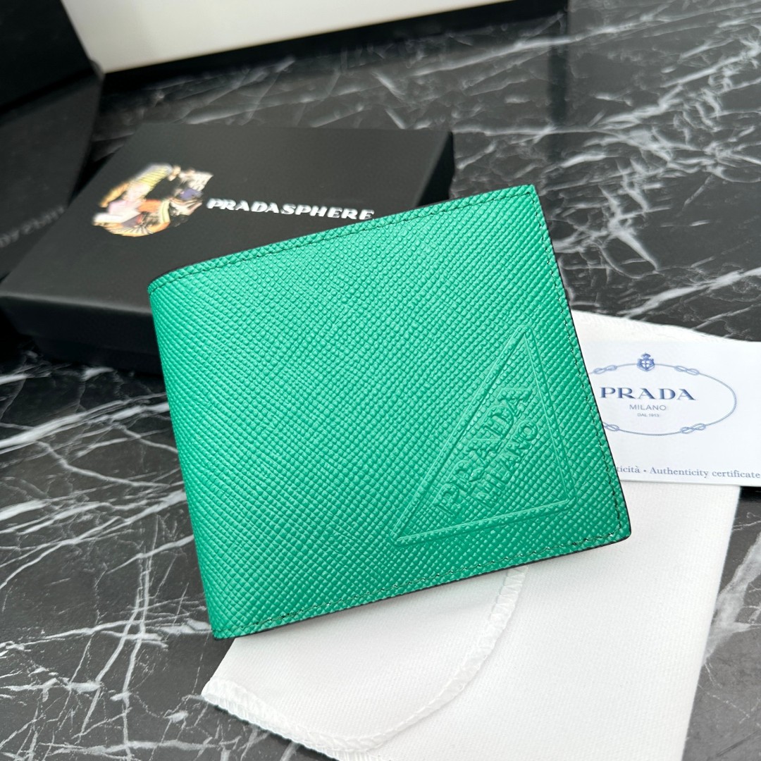 Prada-Men's short clip