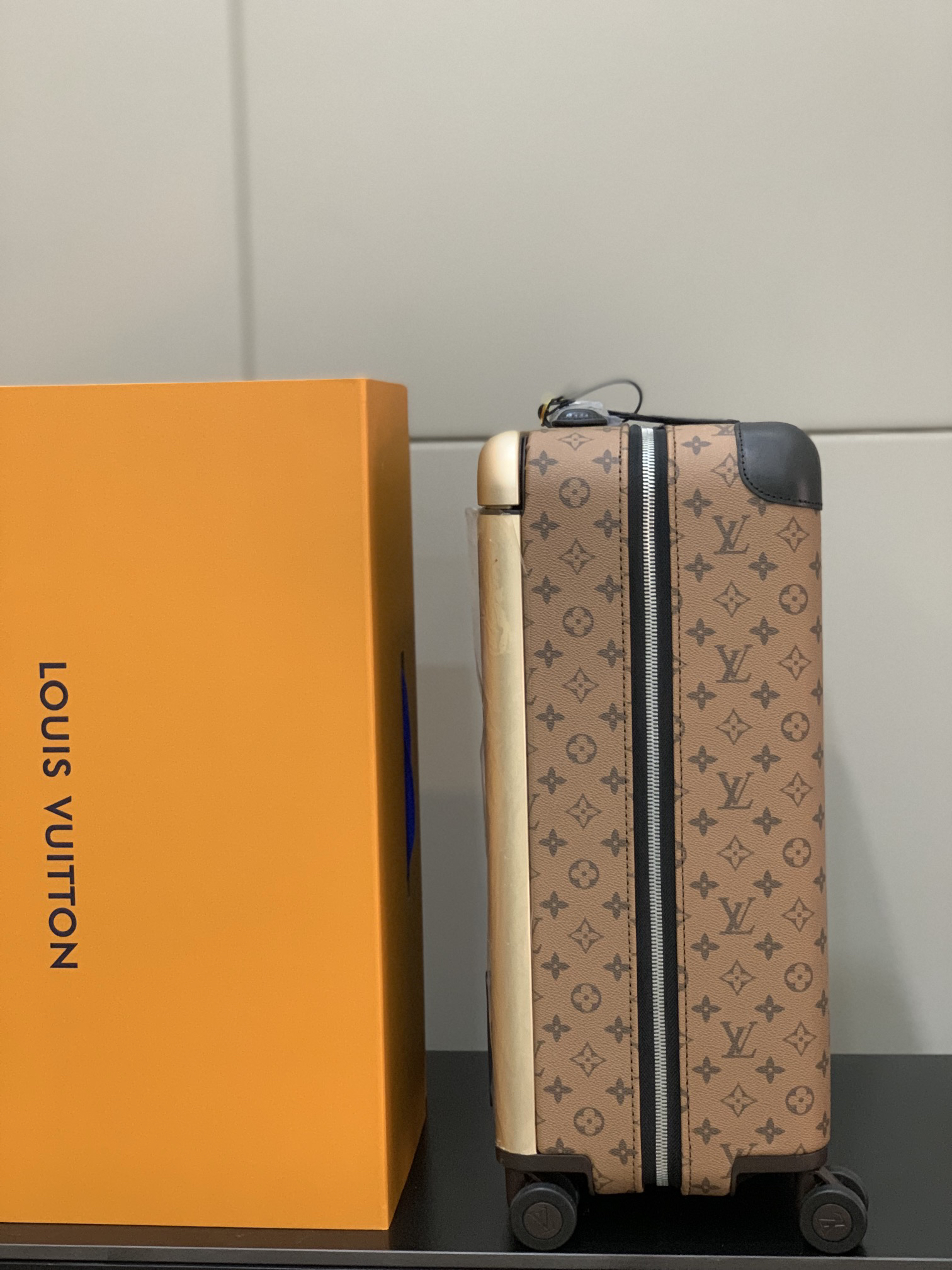 LV-Horizon 20 Inch 4-Wheel Boarding Case | Carry-on Luggage