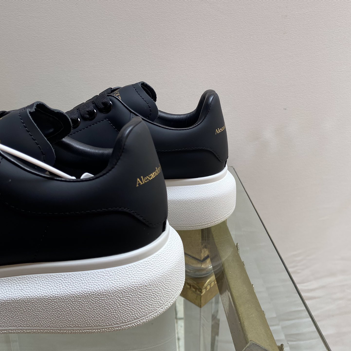 ALEXANDER MCQUEEN -  Smooth Calfskin Casual Sneakers