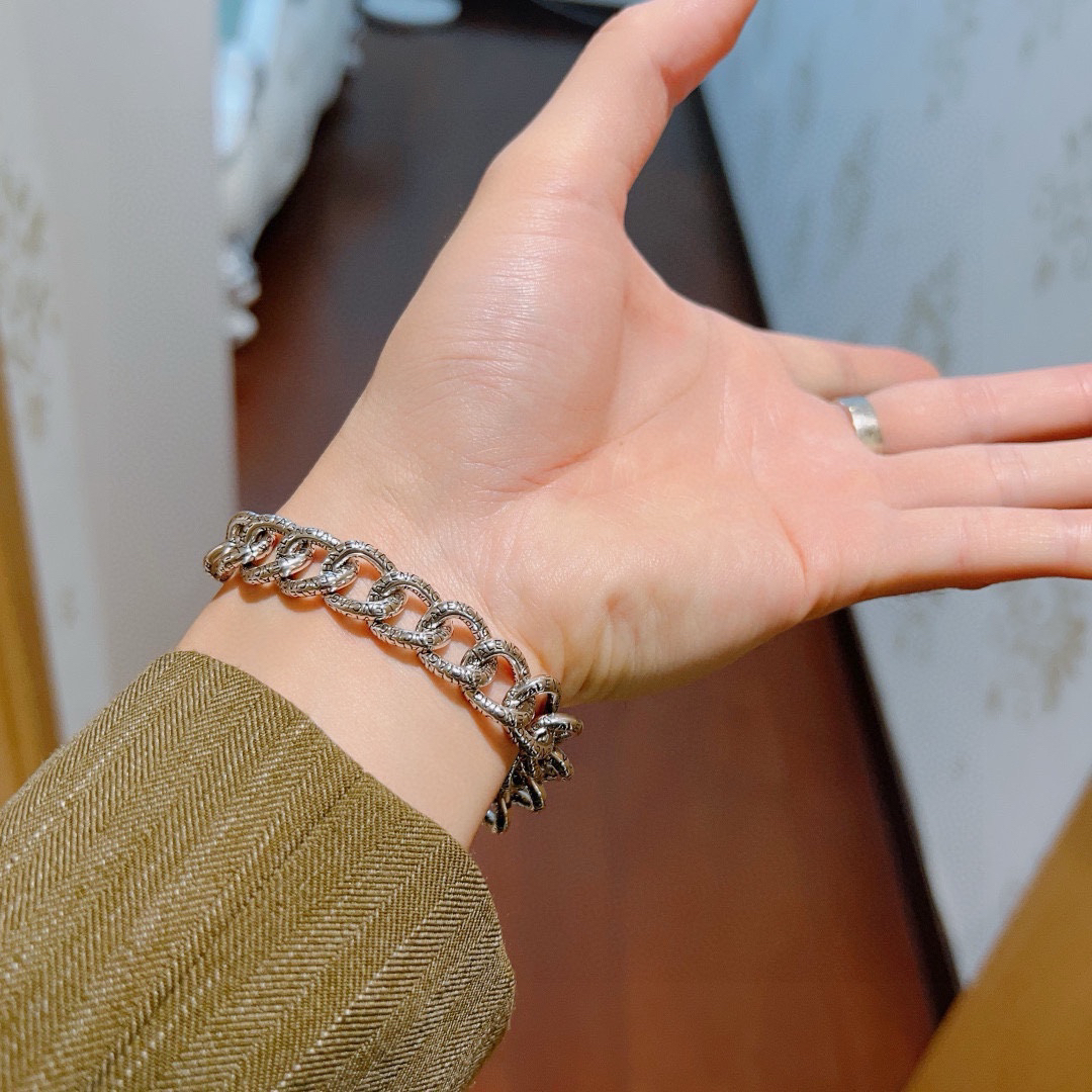 Balenciaga-bracelets