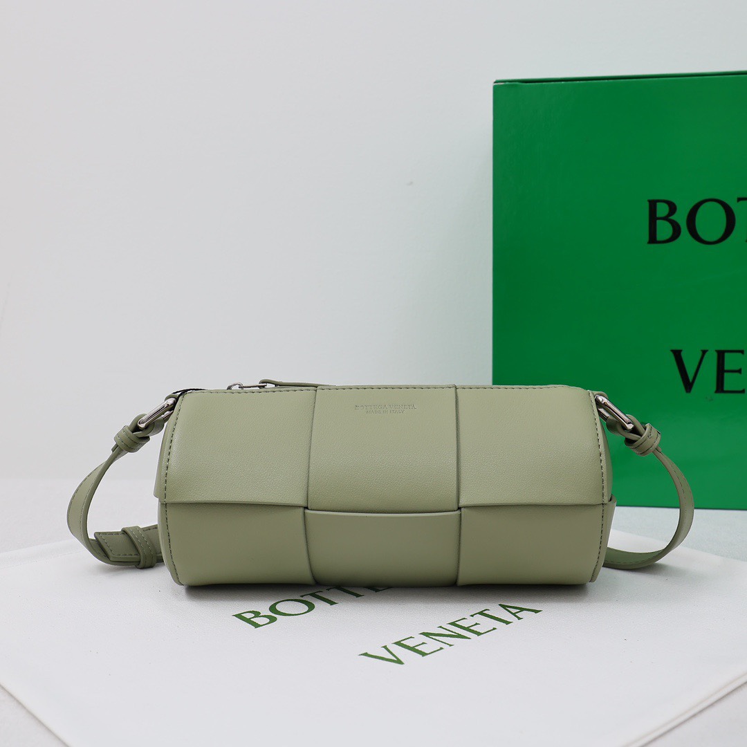BV-Canette small cylindrical crossbody bag