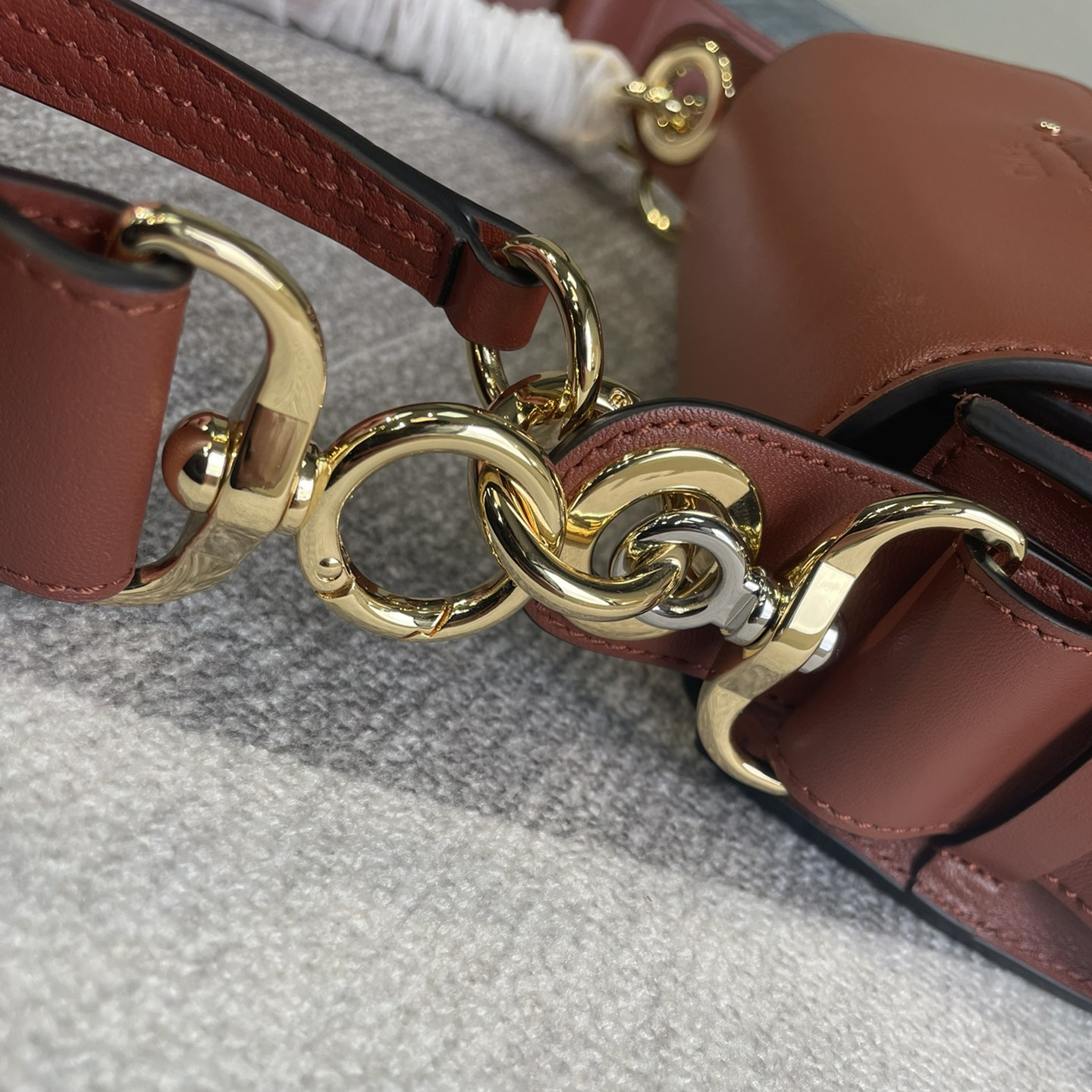 Chlo é - Tess Series Small Calf Leather Shoulder Bag Handbag