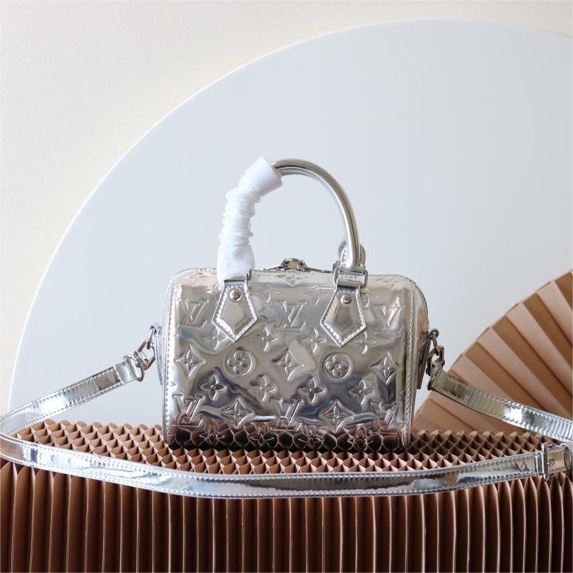 CHANEL- Speedy Bandoulière 20 Bag