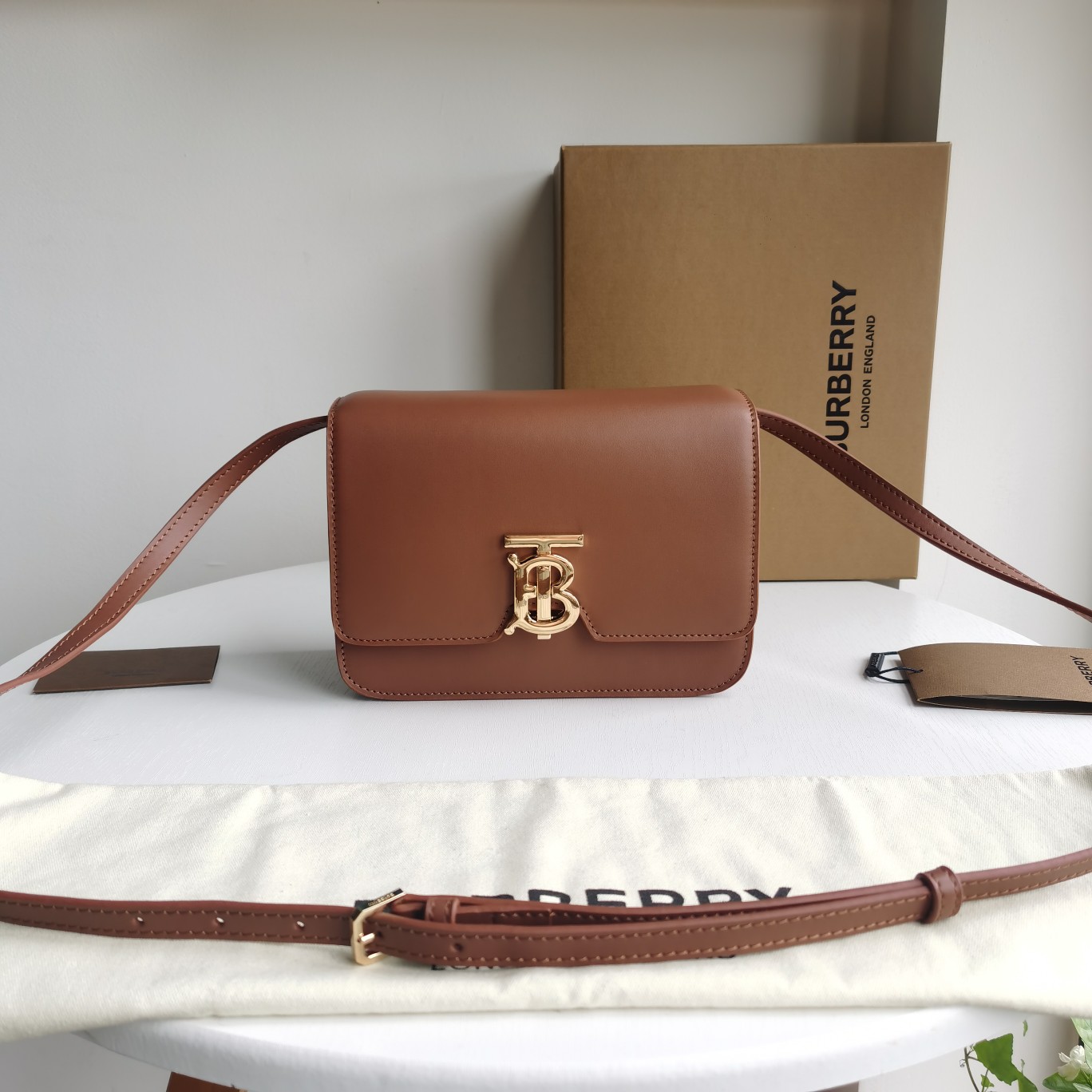 Burberry-Leather Lock Bag