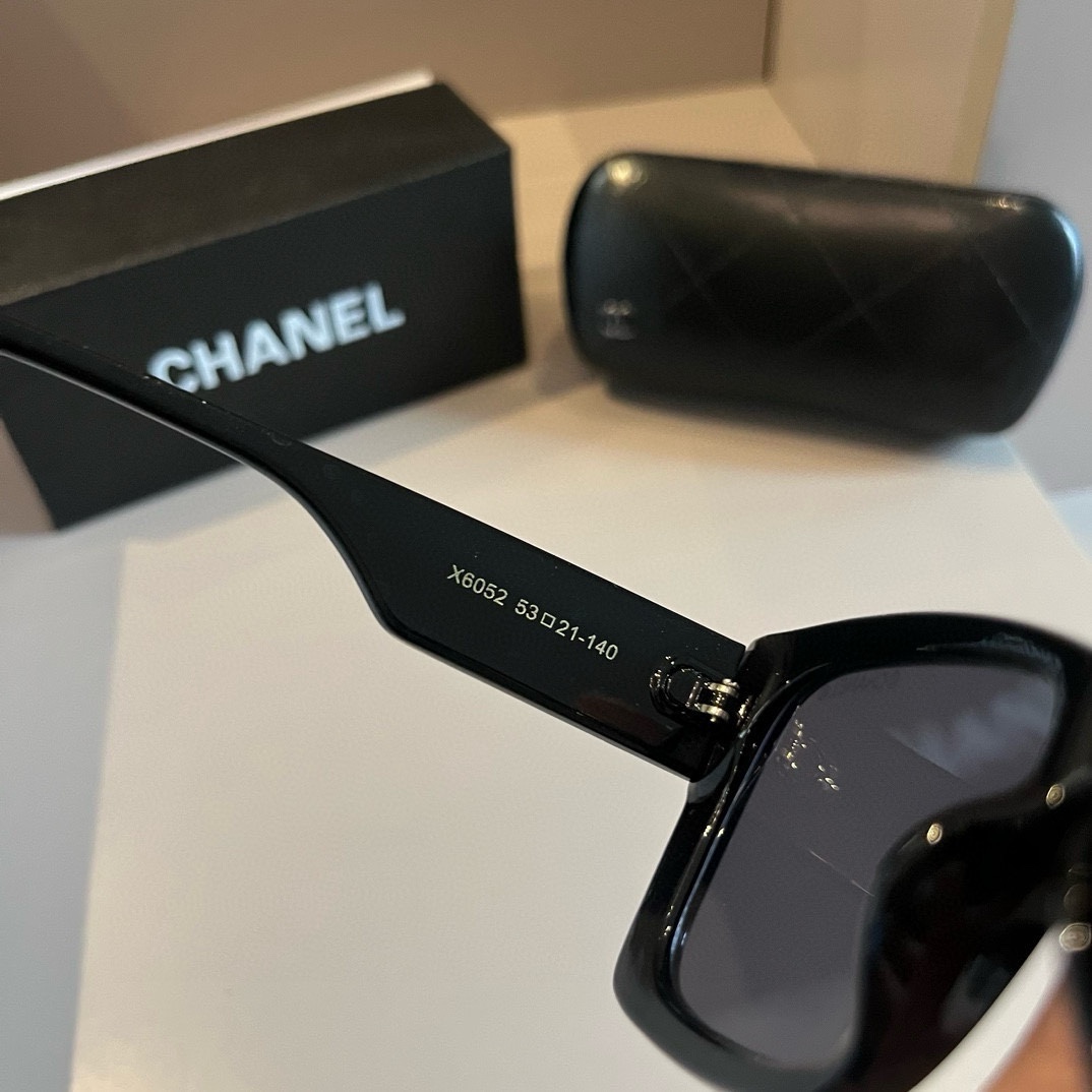 Chanel-socialite style Sunglasses