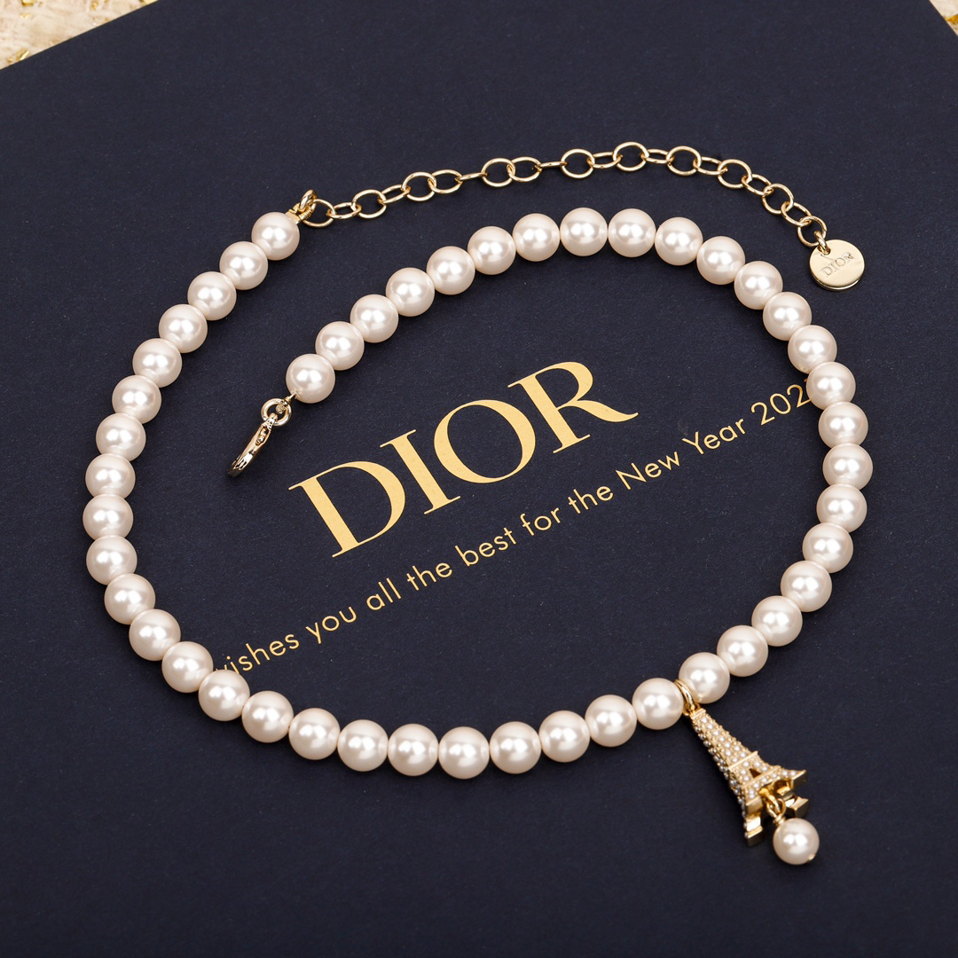 Dior-pearl necklace