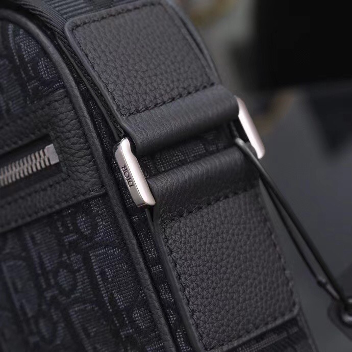 Dior-Japanese crossbody bag messenger bag black