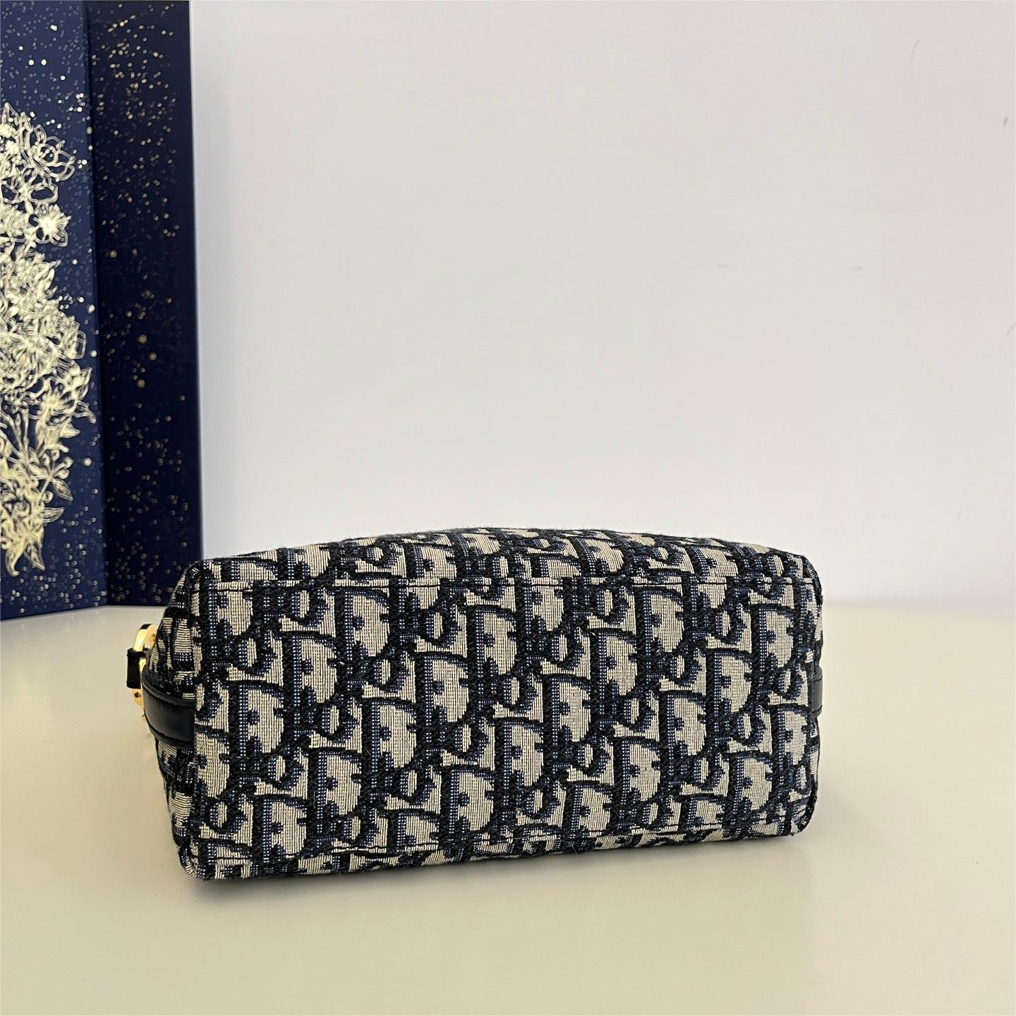 Dior-Hobo chain handbag with blue Oblique print