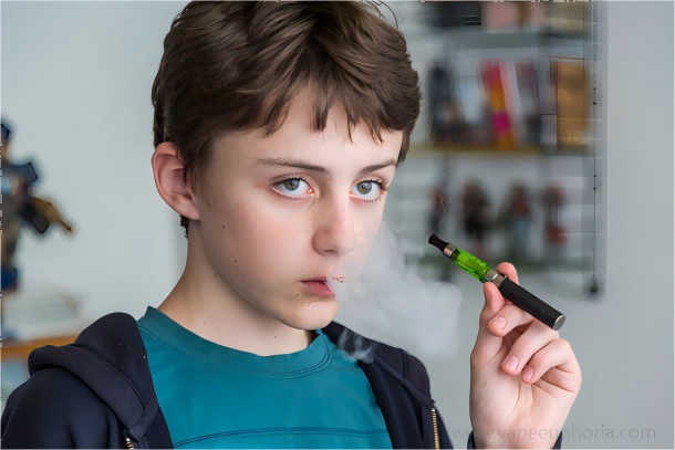 How Should Teenagers View the Risks of E-Cigarettes