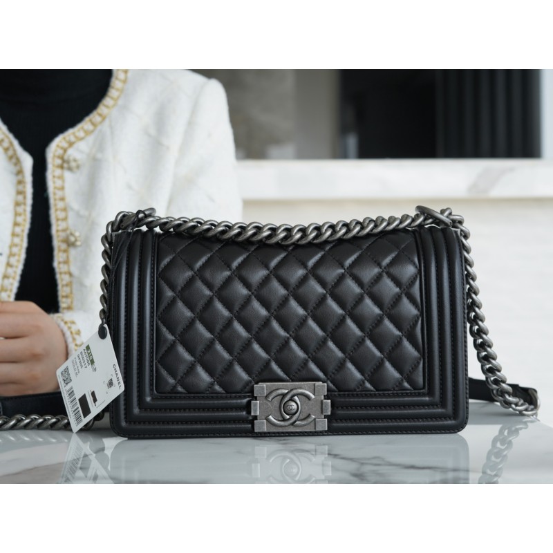 𝗖𝗵𝗮𝗻𝗲𝗹 𝗟𝗲𝗯𝗼 𝘆Italy 🇮🇹GR original lambskin:Medium Black Silver