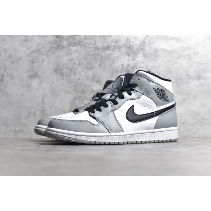 Air Jordan 1 MiD Smoke Grey