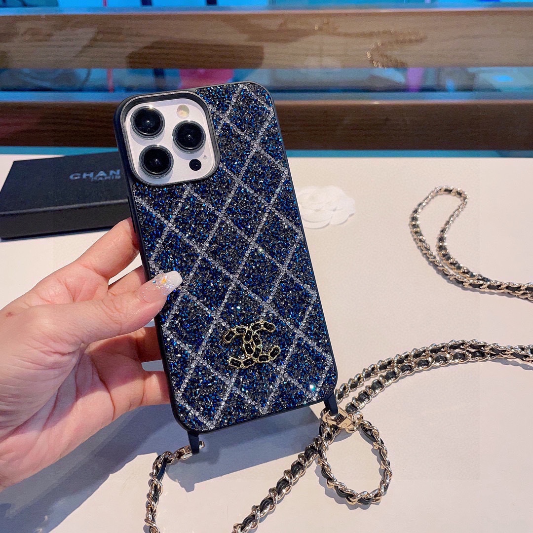✨ Chanel Lingge Drill Case Bingbing Phone Case Chain Crossbody Phone Case