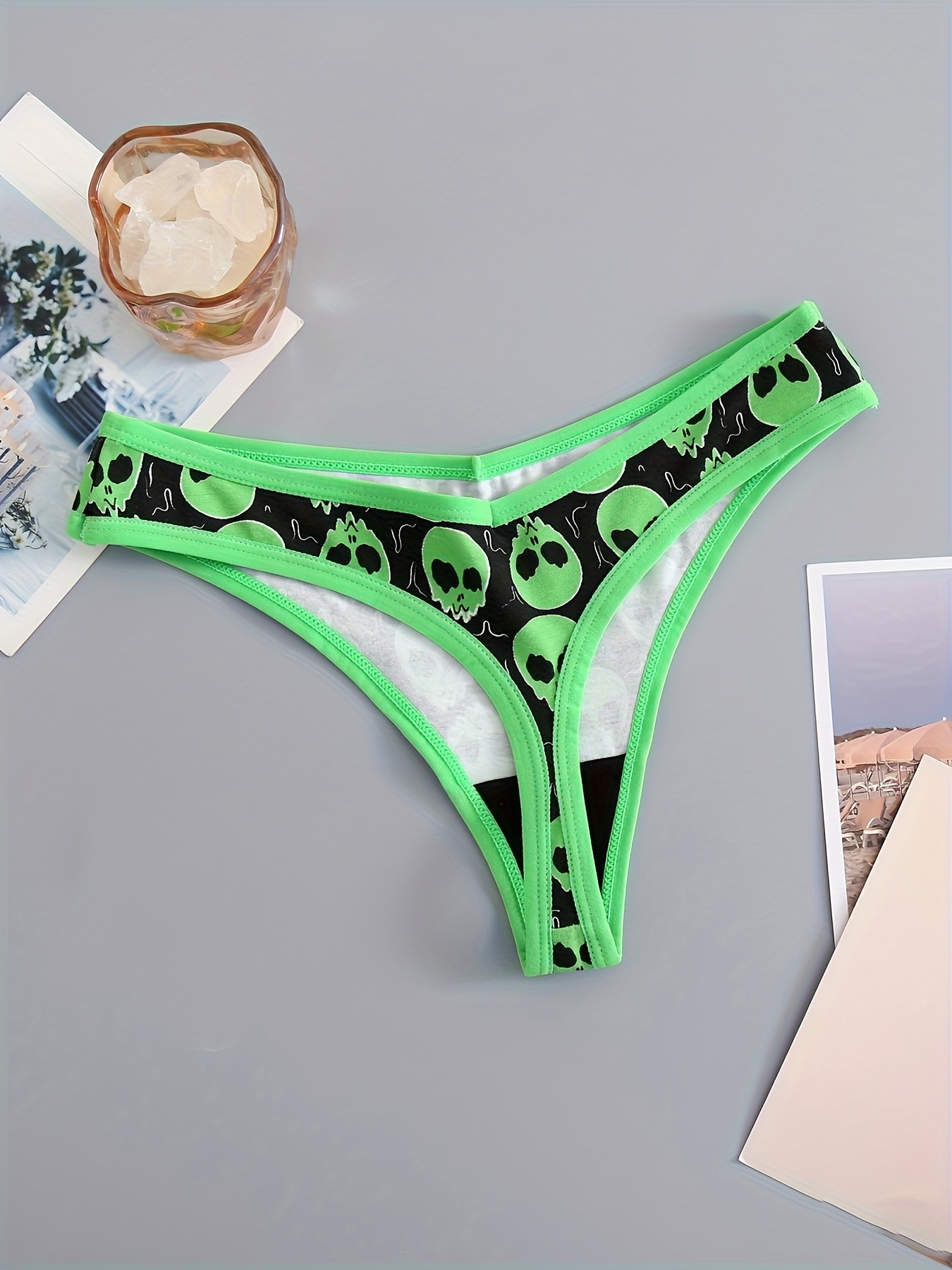 3pcs Womens Skull Print Thong Panties - Ultra-Soft, Seamless & Stretch-fit Lingerie Set - Breathable, Comfy Intimates for Everyday Chic Style