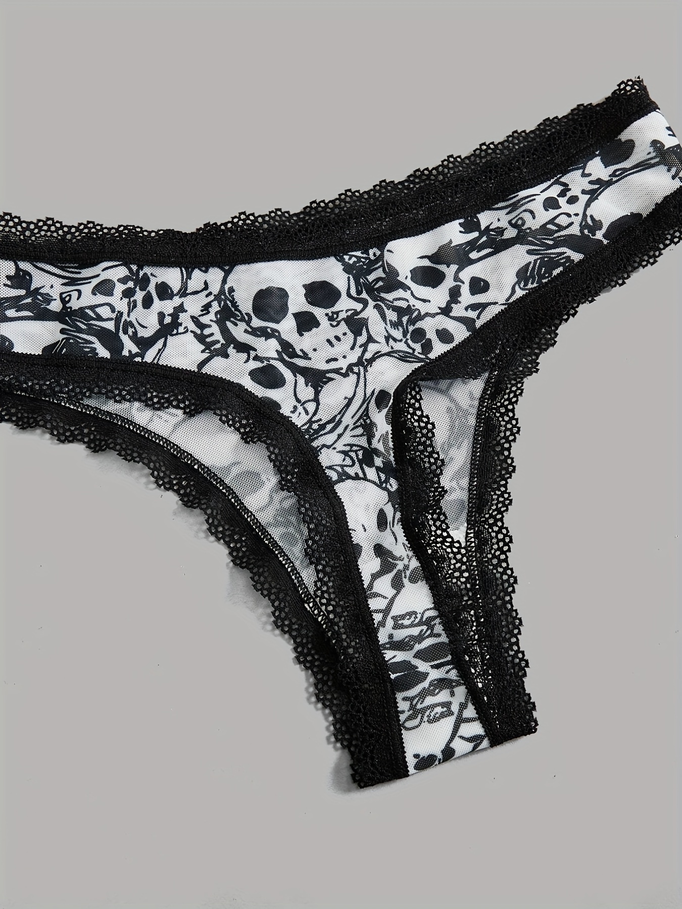 3pcs Comfortable Skull Pattern Thongs with Delicate Lace Trim for Women's Lingerie and Underwear