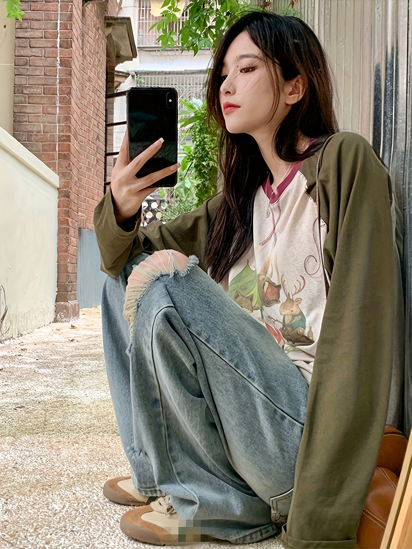 Women's Distressed Wide Leg Jeans with Slant Pockets - Fashionable and Casual Denim Pants for a Trendy Look