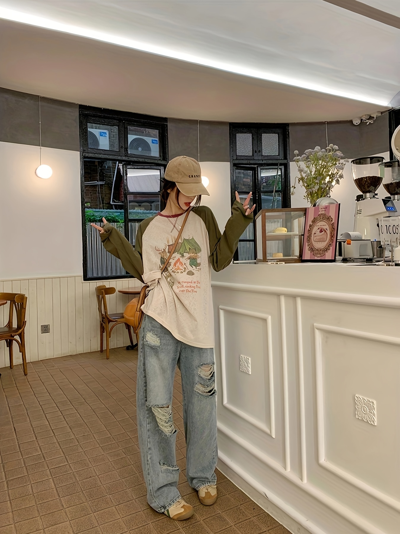 Women's Distressed Wide Leg Jeans with Slant Pockets - Fashionable and Casual Denim Pants for a Trendy Look