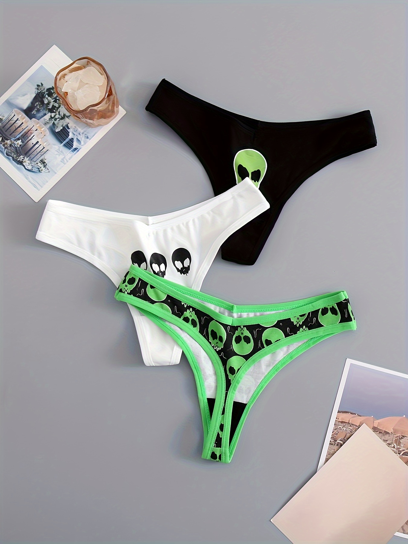 3pcs Womens Skull Print Thong Panties - Ultra-Soft, Seamless & Stretch-fit Lingerie Set - Breathable, Comfy Intimates for Everyday Chic Style