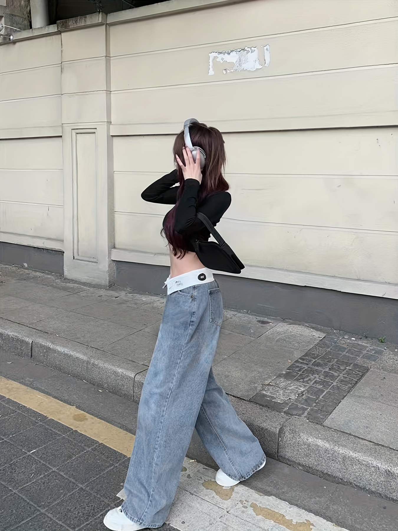 Light Blue Relaxed Fit Wide Leg Jeans - Elegant Flipped Waist, Vintage Low-Rise Design, Soft Denim Fabric, Comfortable Relaxed Fit, Perfect for Fall and Casual Occasions - Womens Stylish Denim Pants