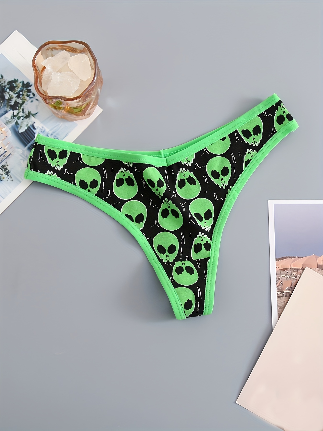 3pcs Womens Skull Print Thong Panties - Ultra-Soft, Seamless & Stretch-fit Lingerie Set - Breathable, Comfy Intimates for Everyday Chic Style